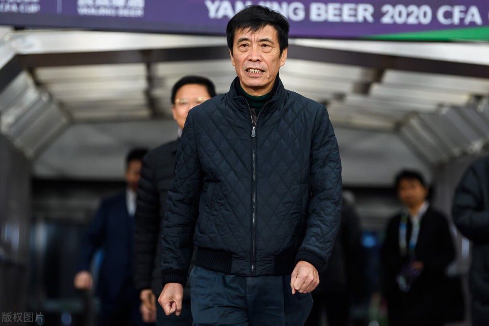 2016年3月，范加尔的曼联客场0-2输掉了与死敌的欧联杯1/8决赛次回合（总比分1-3）。